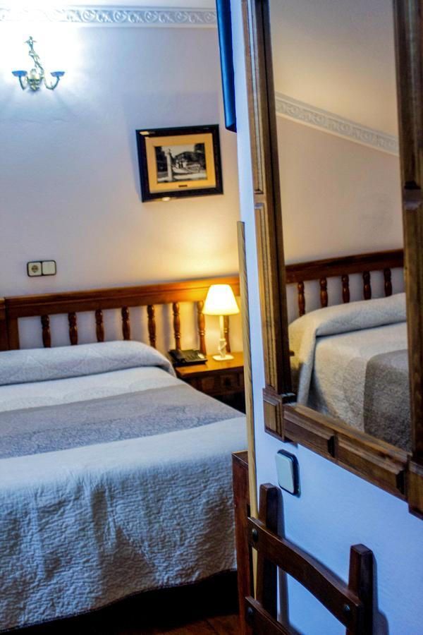 Hotel Los Angeles Santillana del Mar Luaran gambar